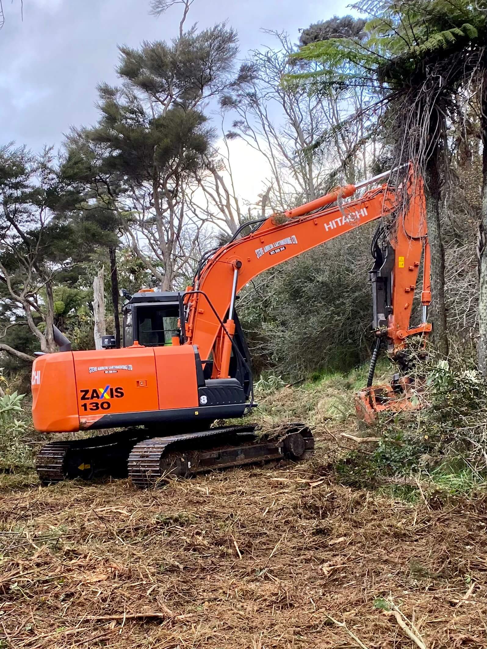 earthmoving, excavation, buldozers,c tractors, ground levellers available to hire in KatiKati